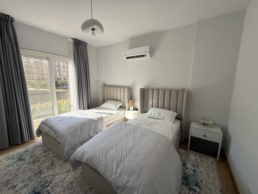 Twin bedroom